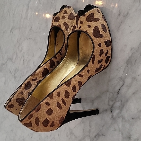 GUESS Cheetah Leopard Print High Heels - Picture 1 of 6